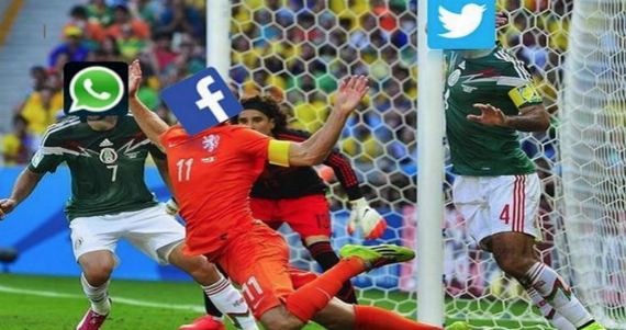 SinEmbargoMX's tweet photo. Usuarios de todo el mundo reportan la baja de Facebook e Instagram, la caída genera memes http://t.co/txadTqwVxz http://t.co/bcyVwRVgXi