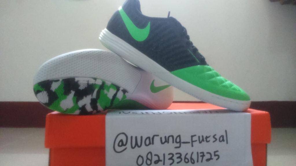 warung_futsal's tweet photo. Obral!
#FC247 lunargato II black-poison green
1.099k diskon jd 770rb
Size 40 41 42 43
ORIGINAL RESMI MADE IN VIETNAM http://t.co/wpComB5si5