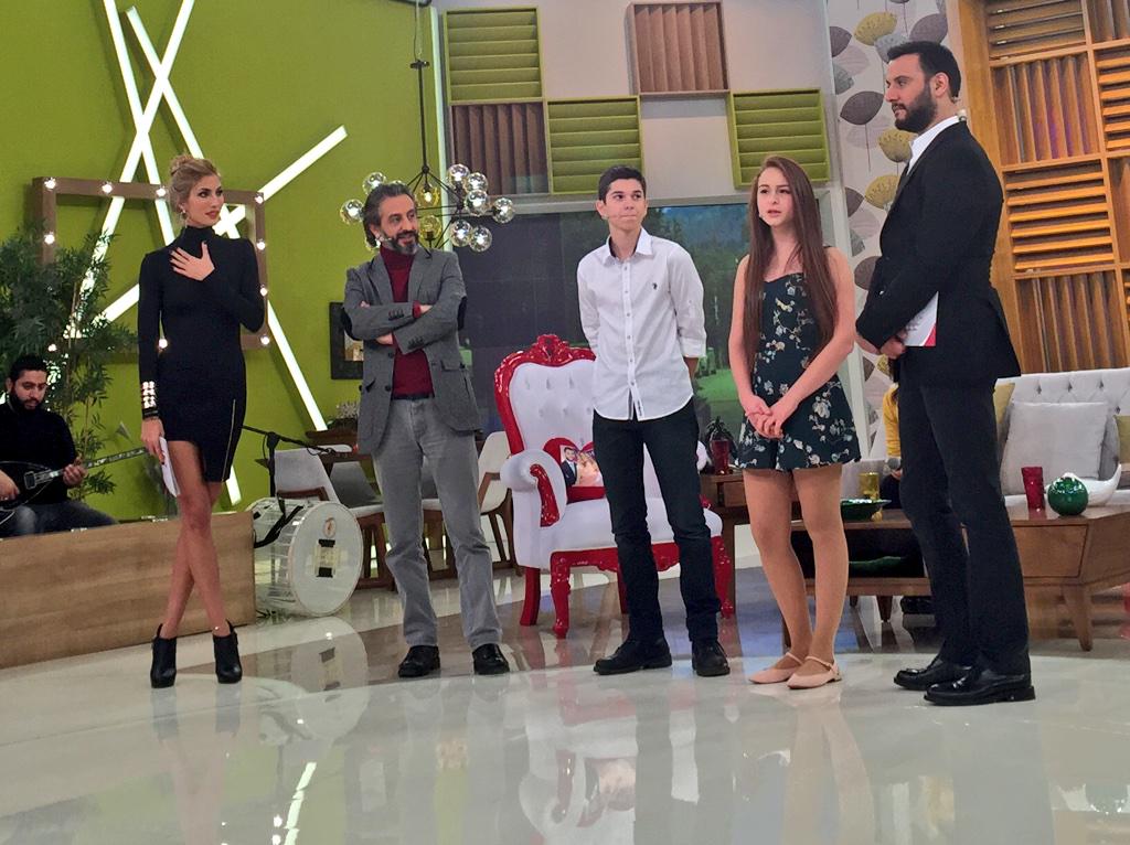 showherseydahil's tweet photo. "Köstebekgiller" filminin küçük yıldızları Asena Keskinci,Yiğit Ege Yazar ve usta oyuncu Ruhi Sarı #HerŞeyDahil de! http://t.co/RS2KnvCQp9