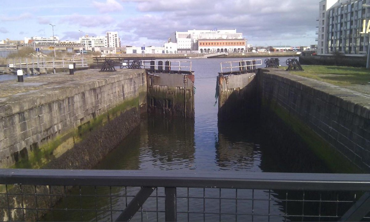 DBFDocklands's tweet photo. Little of Docklands maritime heritage remains. What is should be preserved, restored &amp; reused. Let's #SaveTheDocks http://t.co/N5uPf611uS