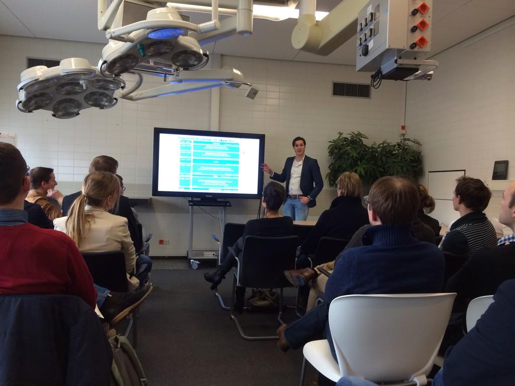 Start eerste 3D Lab-dag,  samenwerking AMC-UMCG-Radboudumc. Brainstormen, kennisdelen, research bespreken  Benieuwd