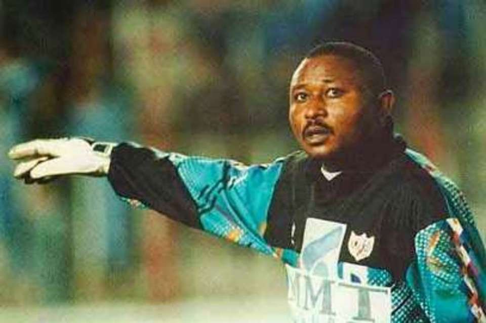 English_AS's tweet photo. Ex Rayo & Nigeria goalkeeper, Wilfred Agbonavbare has passed away after a battle with Cancer.
#RIPWilfred #DEP http://t.co/fKRmZ2yTsf