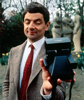 pizzahutmsia's tweet photo. Mr. Bean: pencipta 'selfie' sebenar #PHFun http://t.co/6rFe1xlJoz