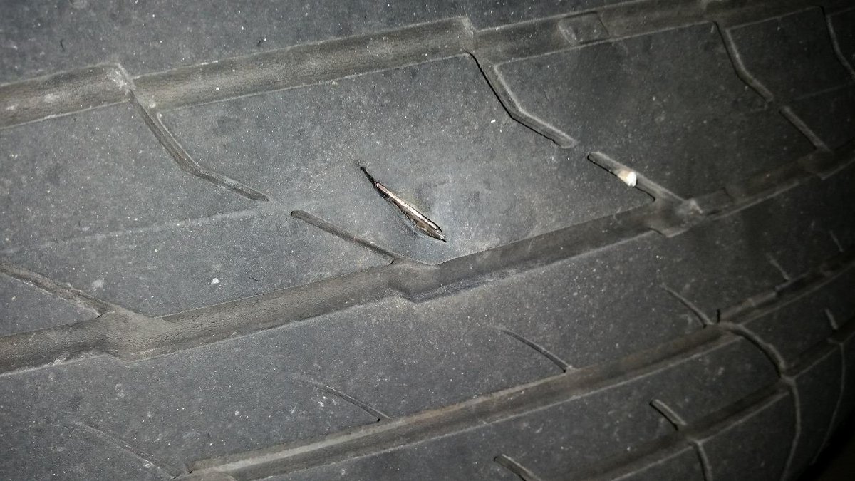 mandanotmandy91's tweet image. Flat tire on the paper route.....glad I know how to change it. #routelife