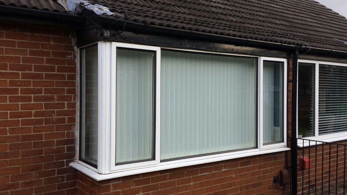 Alpine_Glass's tweet photo. this mornings installation 
#upvc #door #window #rehau #bay
@KeyframeUK @REHAUwindows @REHAU_Windows http://t.co/Su44AEFm4a