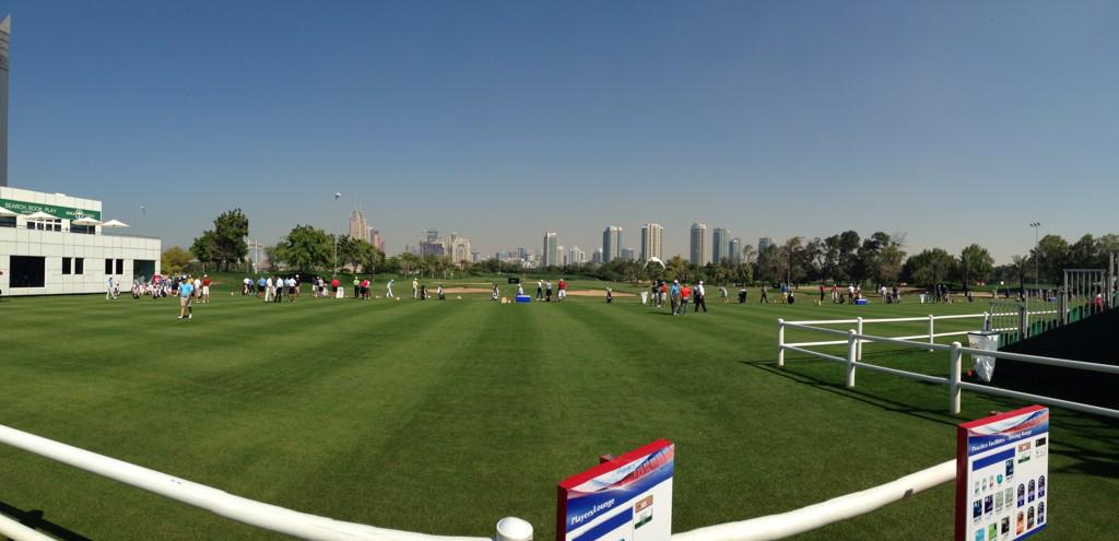 MacDonaldBrodie's tweet photo. @EmiratesGC @OmegaDDC @edchapmanPGA @MParkerPGA Parker doing his thing on a busy driving range. #mydubai ☀️⛳️ http://t.co/jvSLIA1f2B