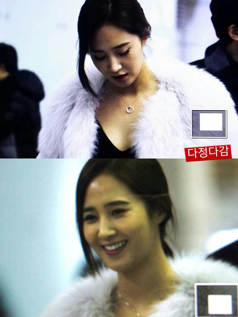 [PIC][27-01-2015]Yuri khởi hành đi Hồng Kông để tham dự sự kiện "iiJin F/W2015 Fashion Show"  vào tối nay B8WeRABCYAApDWs