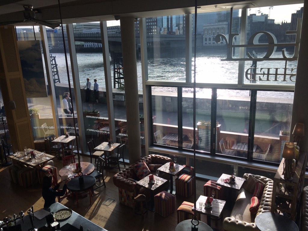 OysterShed's tweet photo. Look at the glorious sun! Come and enjoy this with us today #riverviewpub http://t.co/AXYgQSdenT