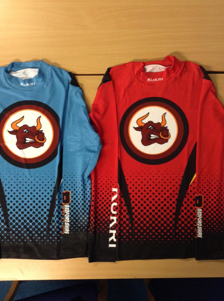 Beinvolved_Beds's tweet photo. COMPETITION TIME! Beat the cold; new Bulls baselayers. RT &amp; follow to win. 1 of each colour for grabs. Ends Wed 11am http://t.co/vVnWjSRr0L