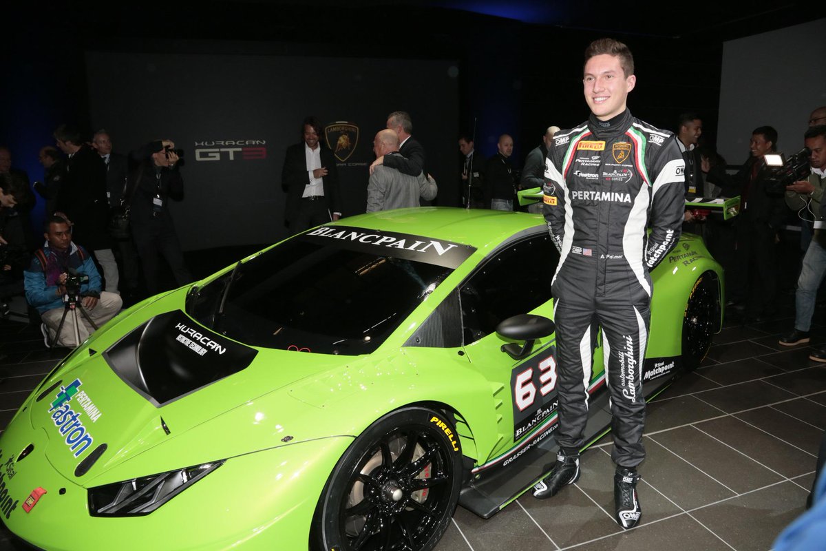 Lamborghini tweet media