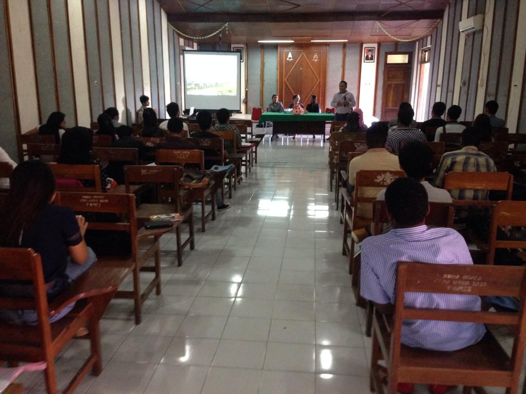wahyu_bolang's tweet photo. Today we do selection in Sam Ratulangi Uni Manado,new University who join in this year with great student #IndoAusEx http://t.co/fblnfGg3Am