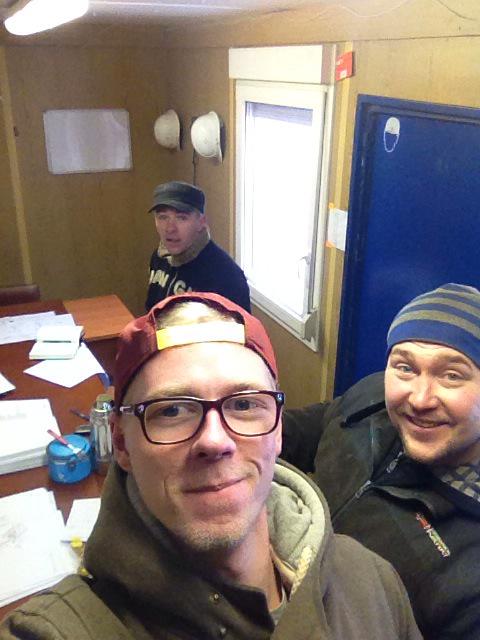 edijs9's tweet photo. Edijs offisā aizmirsa telefonu http://t.co/lqbBncd5Ym