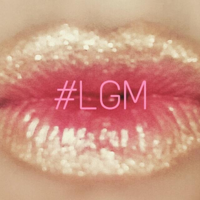 LgmLondongirl's tweet photo. #LGM #LONDONGIRLINLAGOS #MAKEUPARTIST #VIDEOSHOOTS #PHOTOSHOOTS http://t.co/5IL27aG7wn