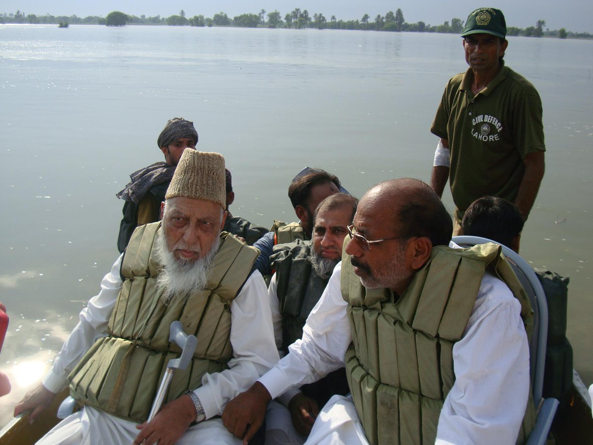 Info_ALKHIDMAT's tweet photo. @NaimatullahKh  Khan Lead Rescue Operation in Layya Lood 2010
#WellDoneAlkhidmat http://t.co/8VyzTPfUt2