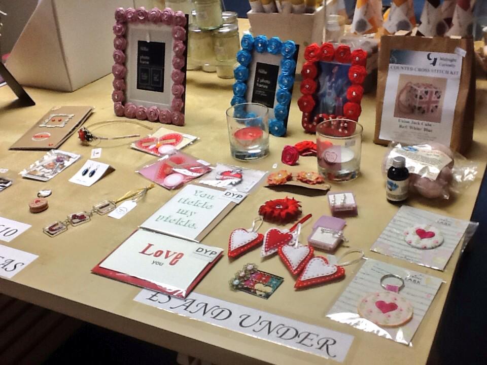 handmadeinBFD's tweet photo. Some ideas for #ValentinesDay at the @alternative_bd1 #Bradford http://t.co/8qJ8ikU4rq