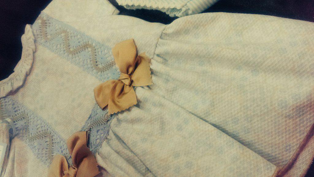 tusropitas's tweet photo. 👶Ya tenemos los nuevos trajecitos para los mas peques!!👶 http://t.co/HJzHHGwd4l