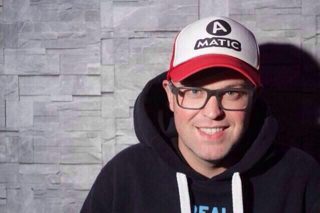 Vrijdag 'DANCE NIGHT' met <a href="/djamatic/">Auke Beute</a> achter de draaitafel, de nieuwste hits en heel veel leuke acties #partypub