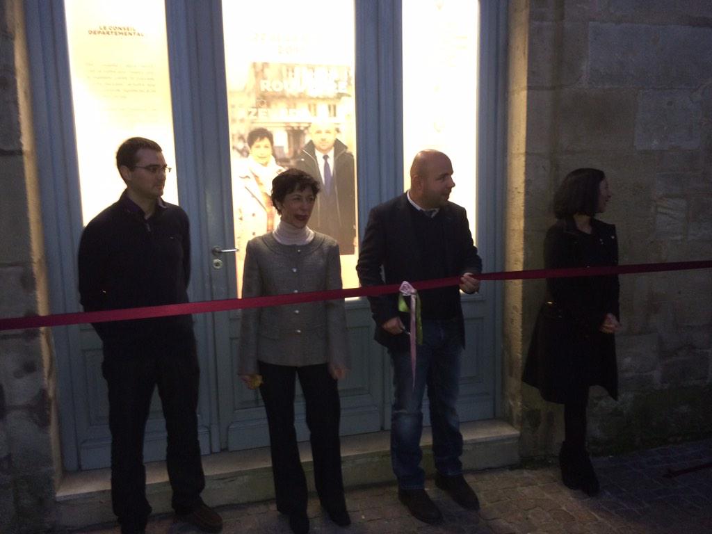 CantonBordeaux1's tweet photo. Ruban coupé! Officiellement installés rue des Argentiers! #Départementales2015 #Bordeaux1 http://t.co/XaEak9buA9