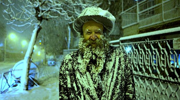 SigalSamuel's tweet photo. Talmudic rabbis were totally badass in blizzards: http://t.co/T9vRVDOGFA Also, this image kind of made my day http://t.co/7DWgyLBiIJ