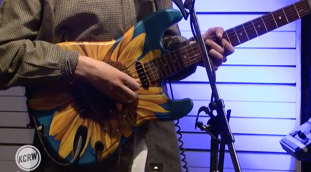nowwave's tweet photo. I THINK VAN GOUGH WOULD BE INTO @KingKruleST'S GUITAR: http://t.co/Z9o1kYAJby