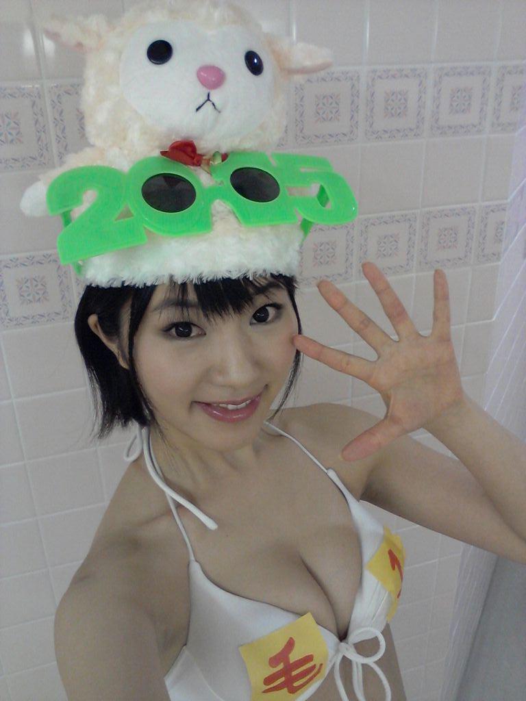 TachibanaSari's tweet photo. walker47で商品を紹介させていただきましたぁー(*^^*)
たくさんのコメント見えてめっちゃ嬉かったよありがとー!
眼鏡がずれまくって焦った。
#アデランス
#毛1グランプリ
#ケロロ軍曹
#walker47
#毛ふさふさ http://t.co/38AkkFjOuB