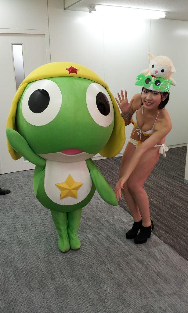 TachibanaSari's tweet photo. walker47で商品を紹介させていただきましたぁー(*^^*)
たくさんのコメント見えてめっちゃ嬉かったよありがとー!
眼鏡がずれまくって焦った。
#アデランス
#毛1グランプリ
#ケロロ軍曹
#walker47
#毛ふさふさ http://t.co/38AkkFjOuB