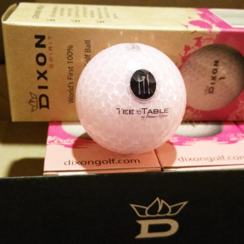 DeannaLAlfredo's tweet photo. @Dixon_Golf @DixonGolfJasonS Did I tell you how fashionable these #Spirit balls are? #golf #FoodTravelGolf #lifestyle http://t.co/8khxQAtnei
