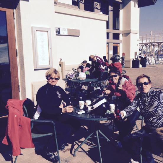 Fox9Lesley's tweet photo. Sunshine,groomed runs and great friends@Vail so good😃 http://t.co/ilggJQyLSu
