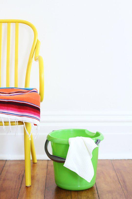 AptTherapy's tweet photo. How To Wash Walls — Apartment Therapy Tutorials http://t.co/mVobFiKBaQ #HomekeepingCleaning #CleaningBasics http://t.co/yfygyDgRgj