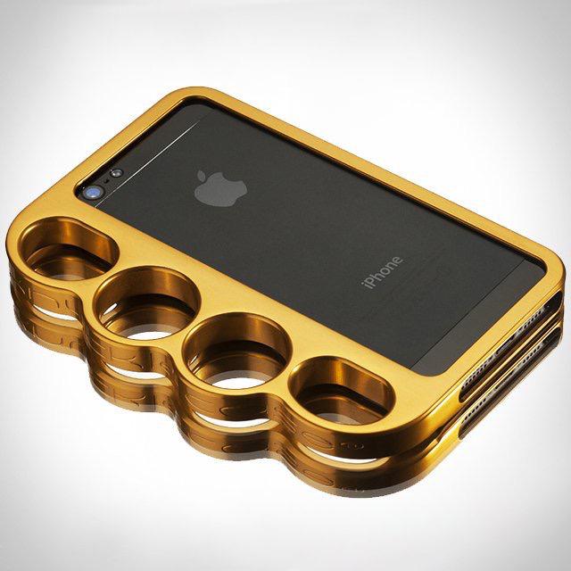 Copy__writing's tweet photo. 人を殴れるiPhoneカバー http://t.co/uxNoESWtej