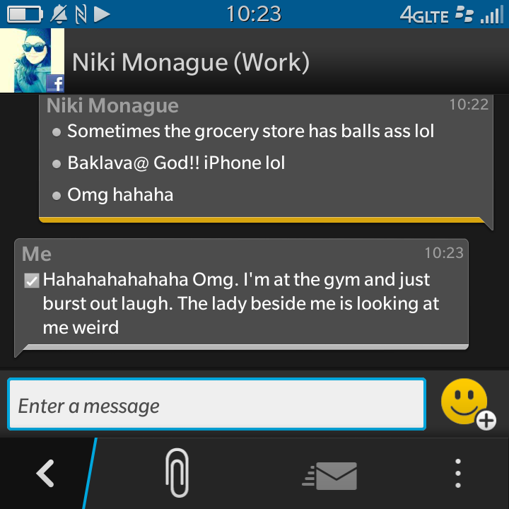 boomboombrow's tweet image. I may still be #TeamBlackBerry. But I can appreciate a good #IphoneFail #AutoCorrectFail @nixonnm.. seriously dying