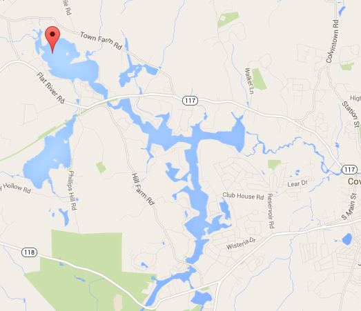 "Wakeboarding on Flat River Reservoir (AKA Johnson's Pond)" hubs.ly/y0t3Vv0 by <a href="/WakeNewEngland/">WakeBoardNE</a>