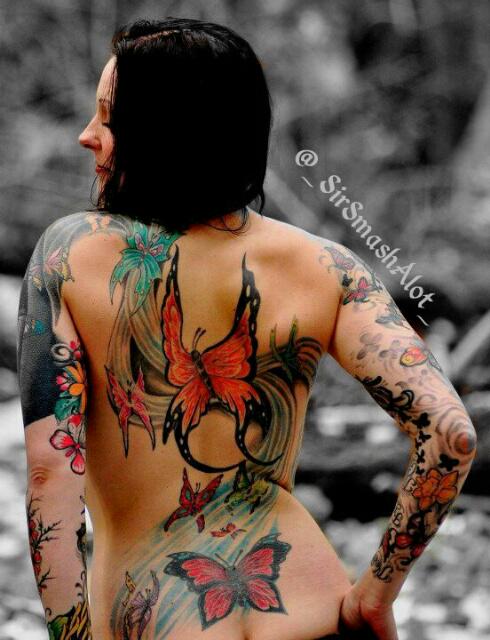 _SirSmashAlot_'s tweet photo. @carolshade @Butterflies615 @AmbushAssassin @Devious_Vi88 #ButterflyInk http://t.co/FwIX7LqFcR