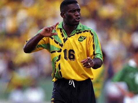 Happy birthday Robbie Earle. The 1st Jamaican player to be born in England & score for The Reggae Boyz in a World Cup 