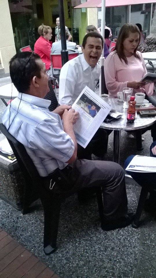 regionquindio's tweet photo. Región Quindío, se complace en informar que se encuentra ya en circulación la primera edición del informativo http://t.co/KMnhvL82XV