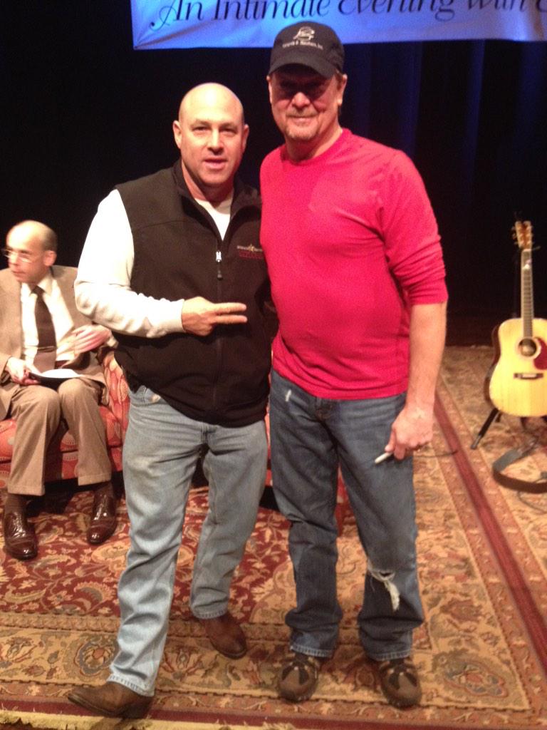    Nice show last nite TL.  HAPPY BDAY 