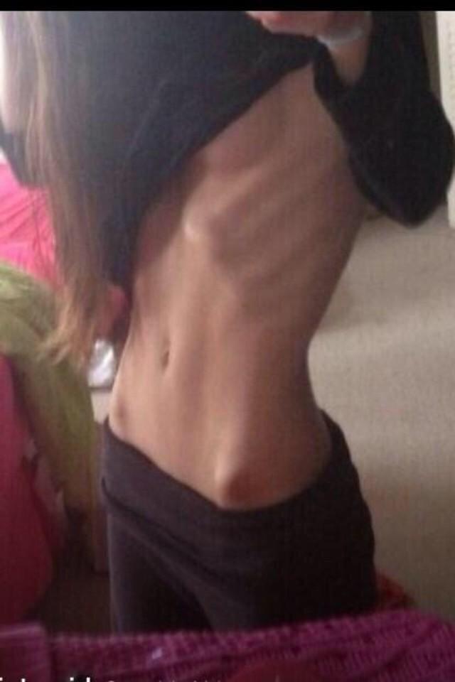 IdBangU666's tweet image. These are my 4 favourite thinspo's EVER  #thinspo