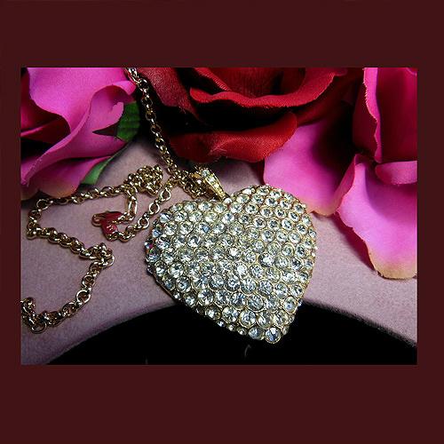 MarieRose528's tweet image. @MarieRose528VINTAGE Rhinestone Heart  Signed SPHINX 30439 letsgetvintage.com/moreinfo.php?i… #VintageCostumeJewelry #alexamigos