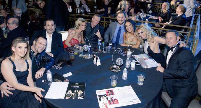 4 Wicked directors at one table. Surprised so much awesomeness and ego fit into one space! :) http://t<a href="/tag/fan"class="tags"><span>#fan</span></a>