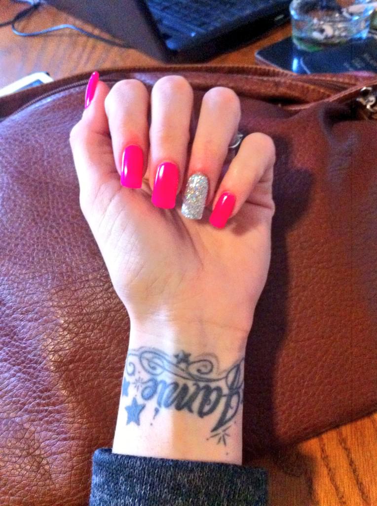 spirit_gangst79's tweet photo. New nails done 💅😁💕 #Glamorous2015 http://t.co/rbwVPrUaTe