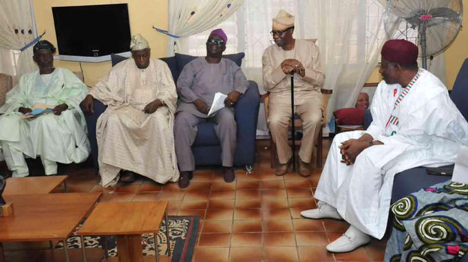 View image on Twitter