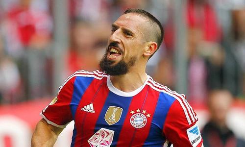 Swagourien's tweet photo. Incroyable mais vrai ! #FranckRibery Nouveau Sex Symbol !! #beaugosse #sexy #man #swagourien http://t.co/zw1NyJKYdl http://t.co/z63vmVVL9f