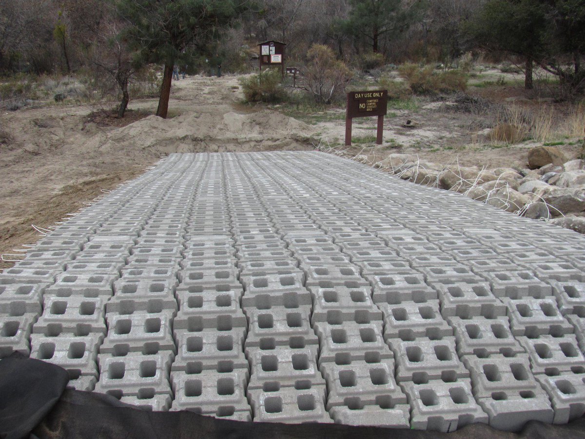 sequoiaforest's tweet photo. The Upper Kern River keeps getting better! Several raft launch improvement projects are underway! #keepkernclean http://t.co/OSGiufh9M8