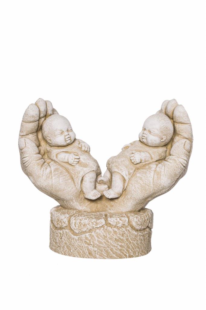 Bij Prematuururntje.nl nu nieuw, een babyurn voor een overleden tweeling.....