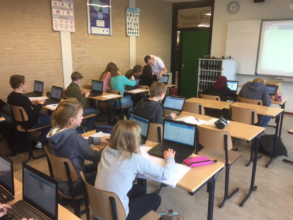 miertvan's tweet photo. Vandaag een succesvolle start met een MathPlus pilot. Na intro van 10m leerlingen lekker aan het werk met applicatie! http://t.co/bKBIHk4SXt
