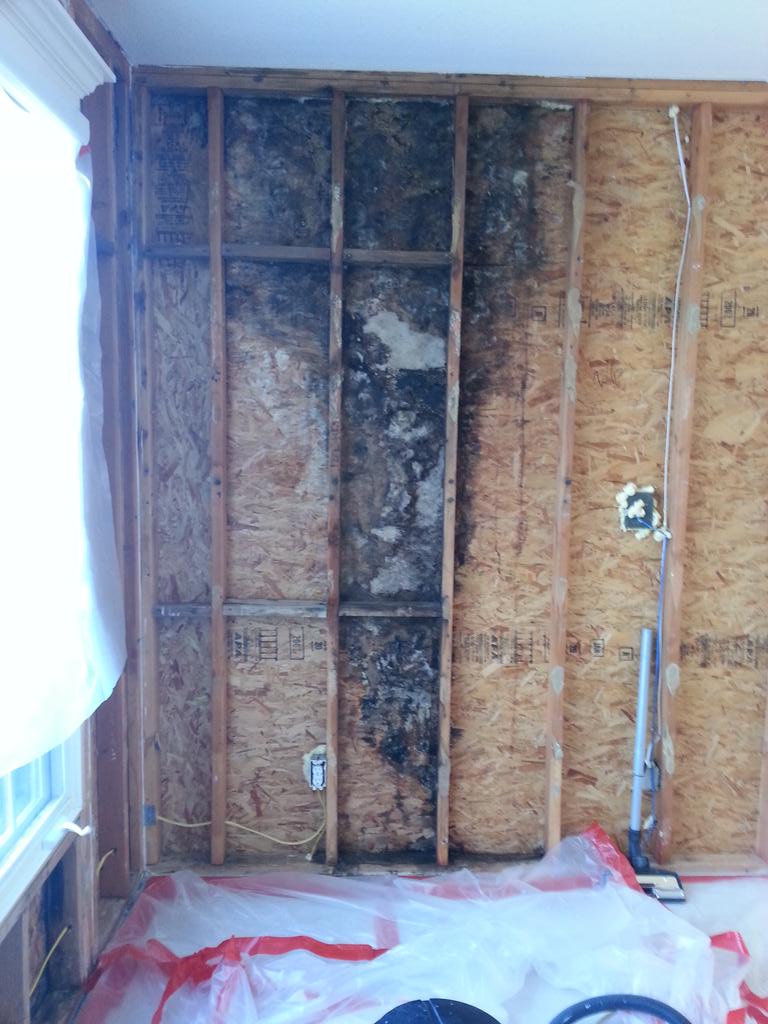 MidwestRest's tweet image. Water damage!