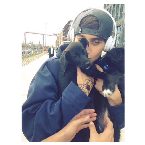 CharlieeCL's tweet image. Welp. My heart died a little