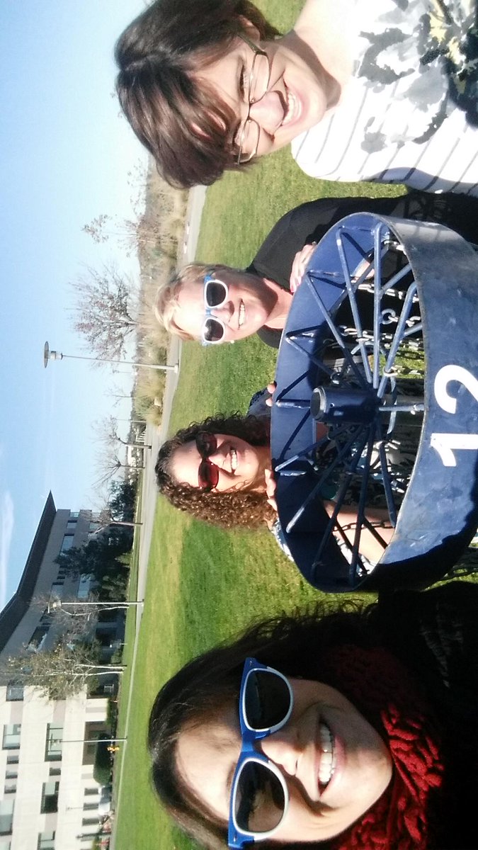 julilovesnature's tweet photo. @csusmnews #CSUSM25 On the prowl playing disc golf! http://t.co/kwzMJGq8CW