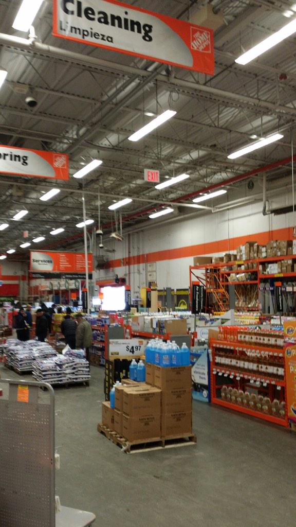 opichardo81's tweet photo. HD 1277 has what u need' #IceMelt #Shovels #WipesFluids #BootTraits #EverythingUNeed @MileyShakira @HomeDepot http://t.co/sc4qIPhNgJ