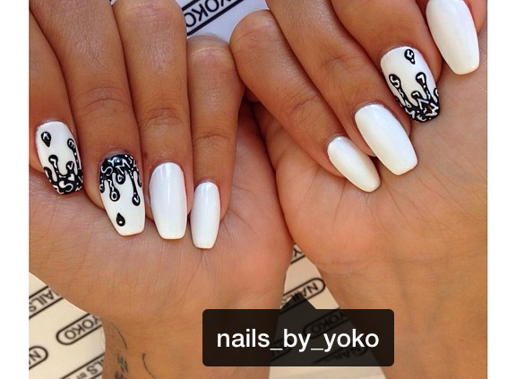 Drippy nails with hand painted lettering #nailsbyyoko #nailgangster #nailsonfleek #losangeles #nails #white #details